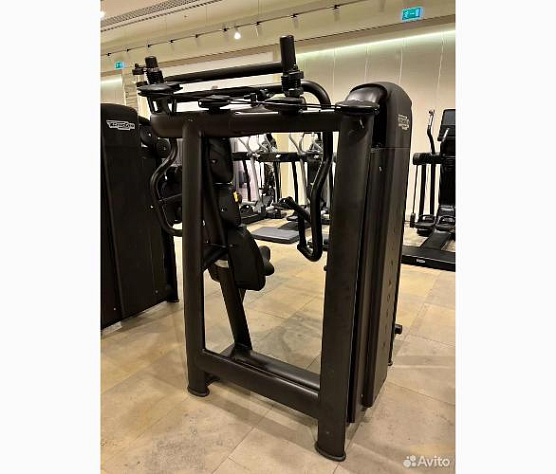 Жим от груди Technogym Chest Press Selection 900 фото1