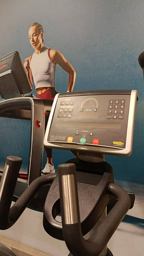 Эллиптический тренажер Technogym Cardio Crossover 700 LED
