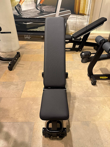 Силовая скамья Technogym Pure Strength Adjustable Bench (витринный образец)