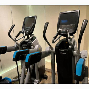 Купить Precor AMT P82 Эллиптический тренажер в Москве