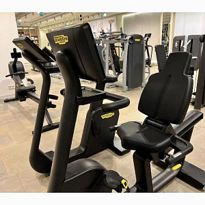 Купить Technogym Excite Live Recline 700 Human Powered горизонтальный велотренажер в Москве