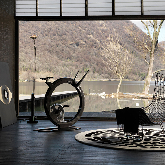 Велотренажер вертикальный Ciclotte Steel Traffic красный фото4