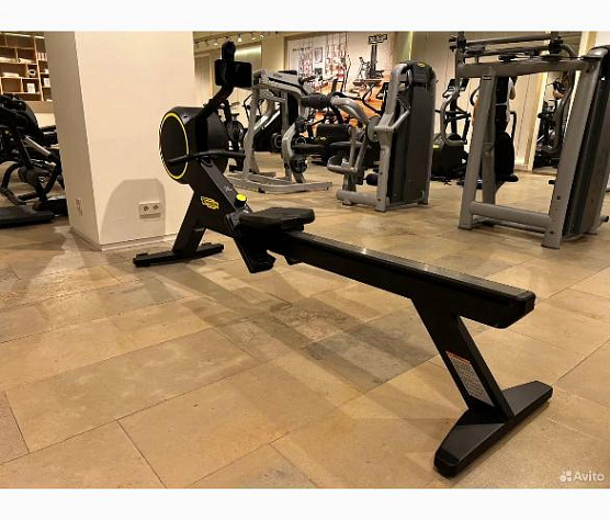 Гребной тренажер Technogym SKILLROW фото1