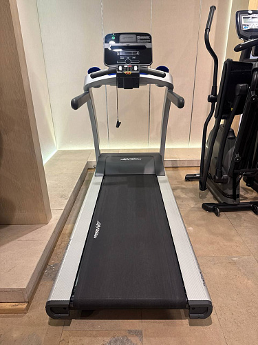 Беговая дорожка Life Fitness T5 Track Connect (витринный образец)