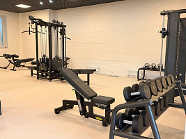 Фитнес-пространство в гостиничном комплексе на Алтае