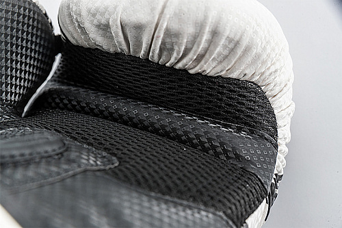 Перчатки для бокса UFC PRO Performance Rush белые 14 Oz