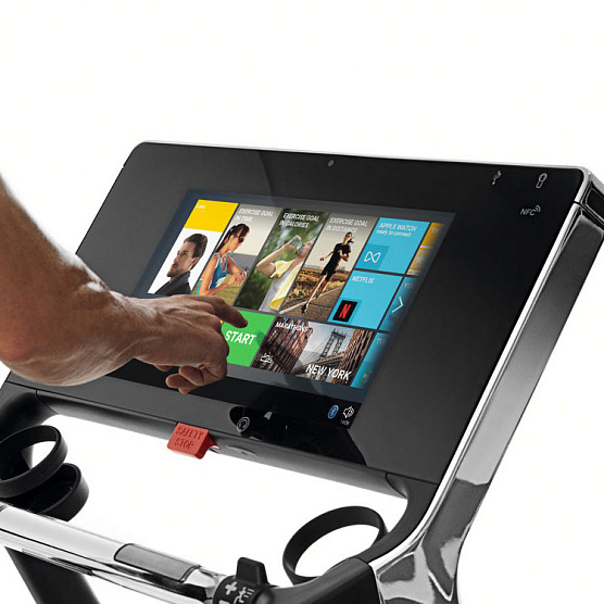 Беговая дорожка Technogym Run Personal фото6