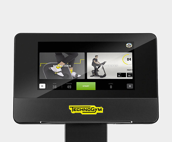 Велотренажер Technogym Excite Live Bike 5000 фото9