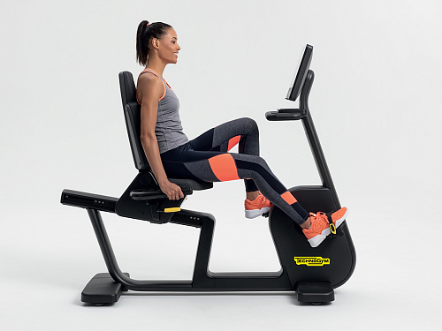 Горизонтальный велотренажер Technogym Excite Recline Connect 300