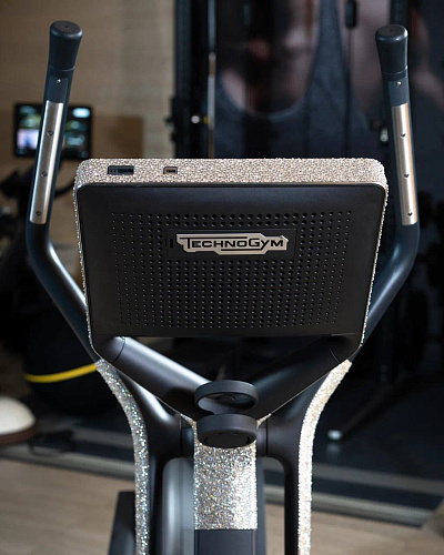 Эллиптический тренажер Technogym Personal Cross (+ Swarovski), лимитированная коллекция