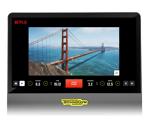 Велотренажер Technogym Excite Live Bike 700